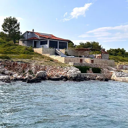 La Isla *